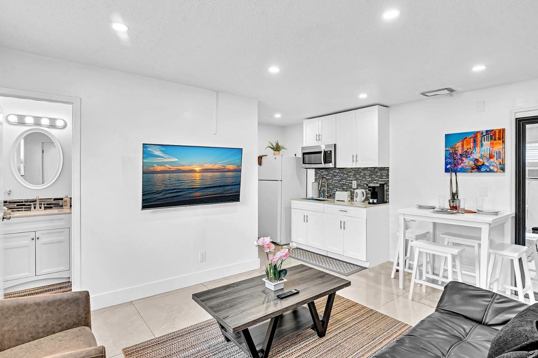 New Boutique 1 Bdrm Close To Beach & Casino #211 Hollywood Bagian luar foto