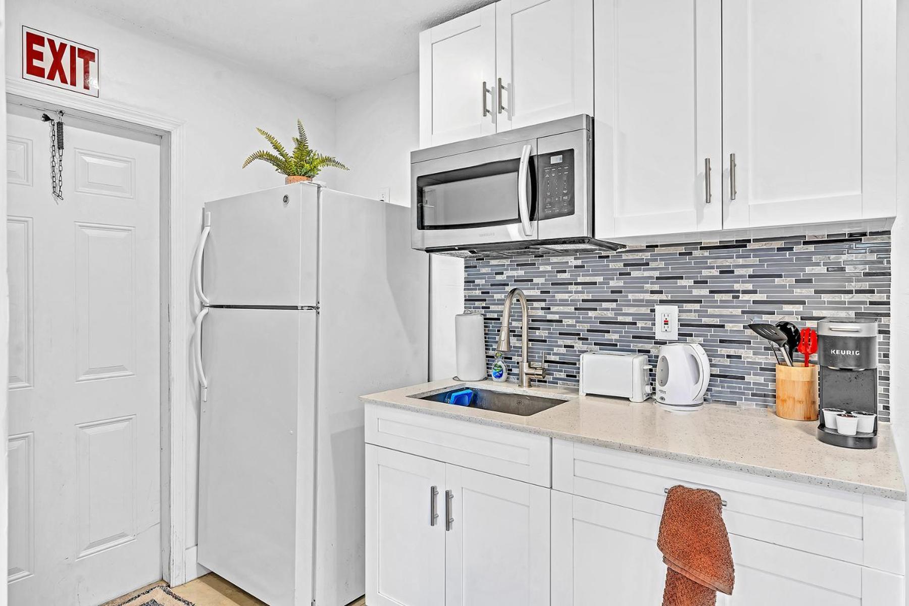 New Boutique 1 Bdrm Close To Beach & Casino #211 Hollywood Bagian luar foto